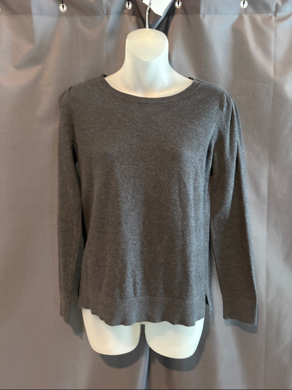 LOFT Gray Crewneck Long-Sleeve Sweater
